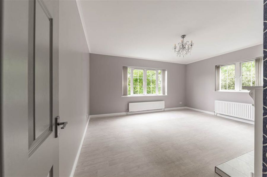 Apt 35 Lagmore Glen