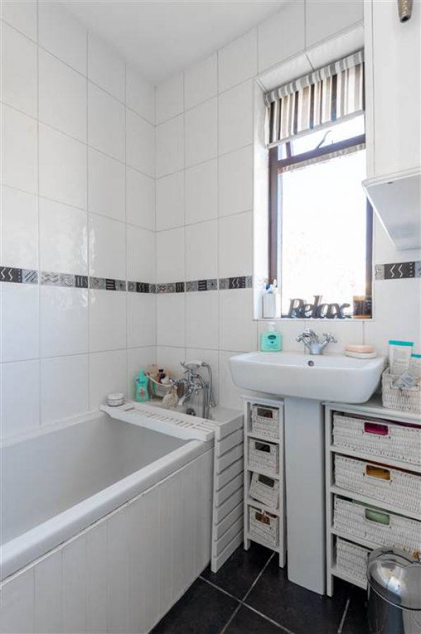 161 Locksley Park
