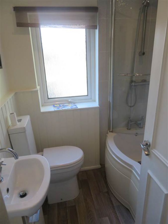 Apt 8 23 Knock Road
