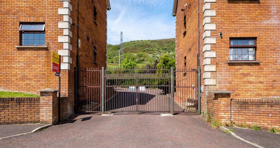 15E Upper Springfield Road