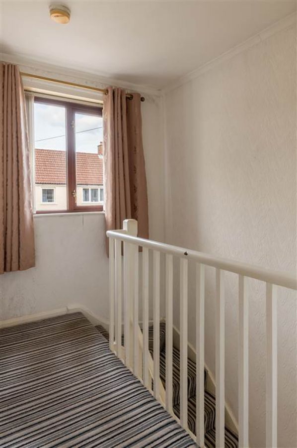 22 Hillmount Gardens