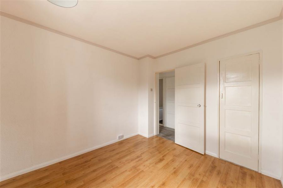 22 Hillmount Gardens