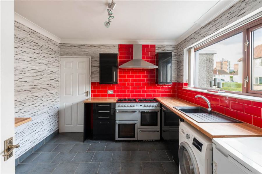 22 Hillmount Gardens