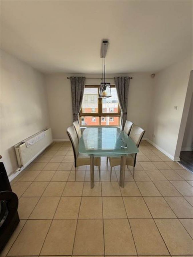 Apt 8 Forest Grove
