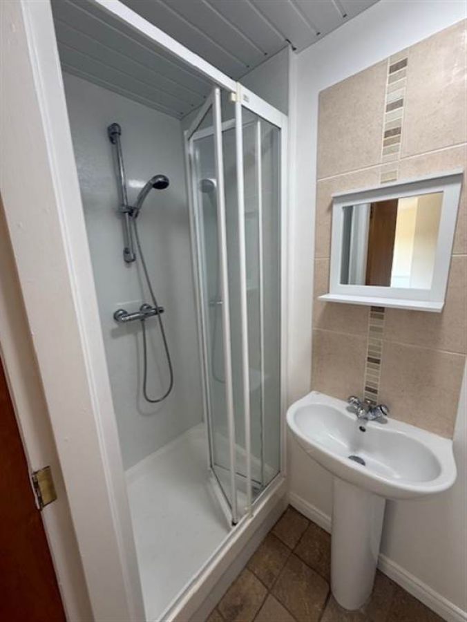 Apt 8 Forest Grove