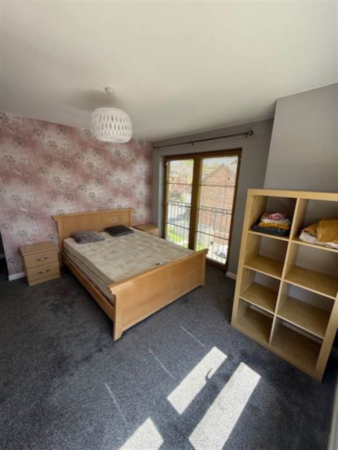 Apt 8 Forest Grove