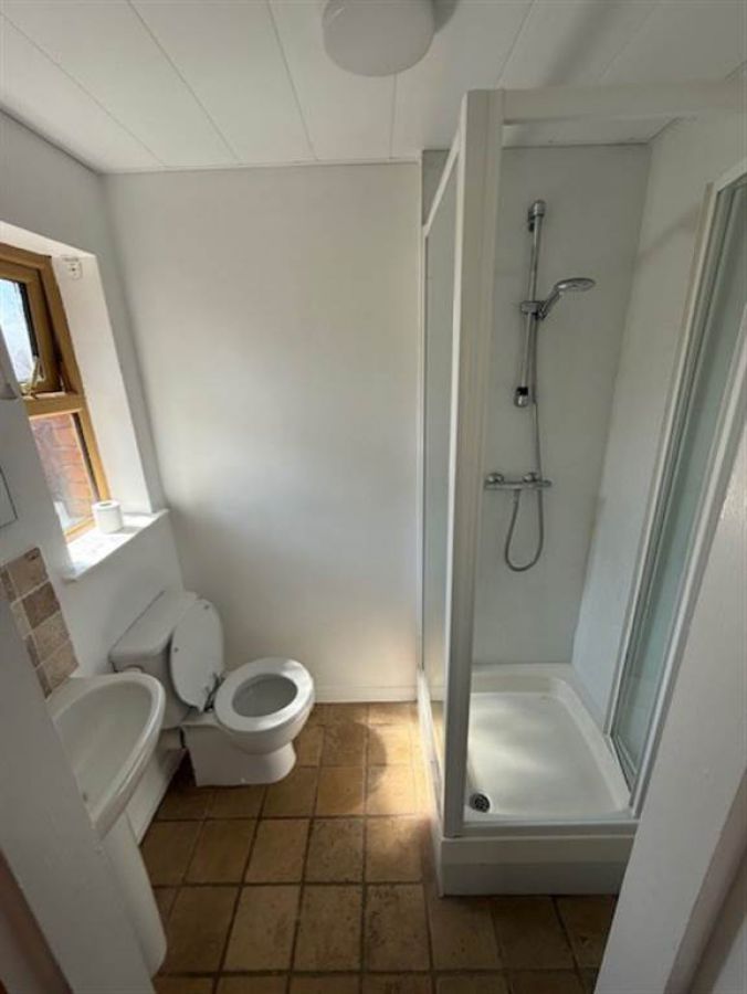 Apt 8 Forest Grove
