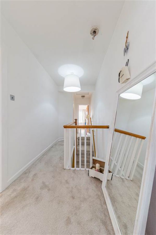 8 Ormonde Avenue