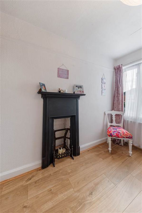 8 Ormonde Avenue