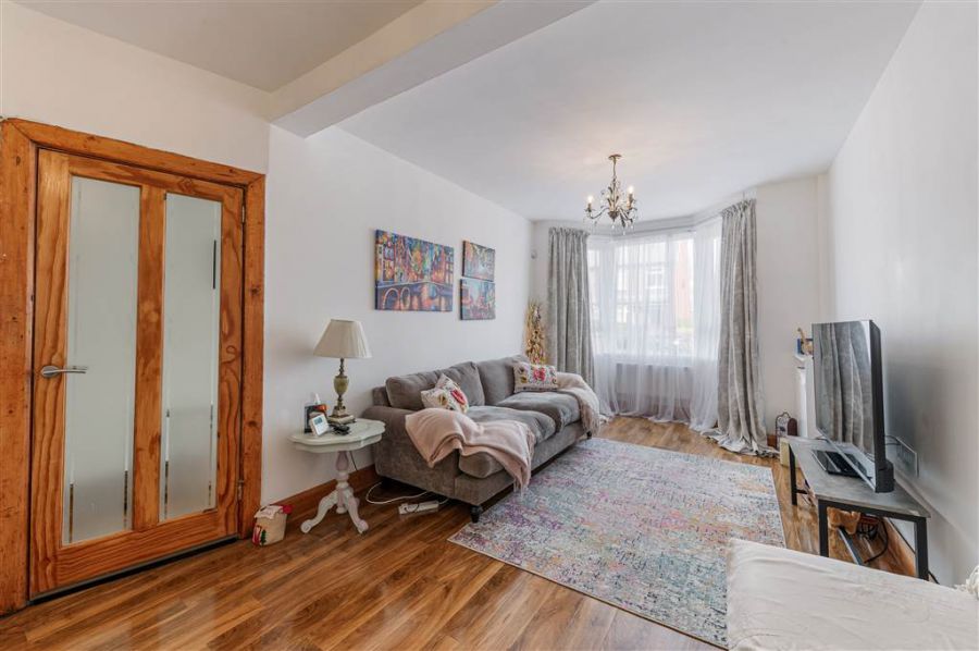 8 Ormonde Avenue
