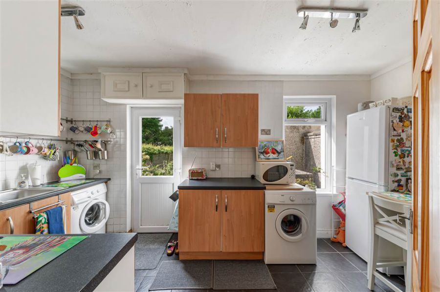 82 Sunnyhill Park