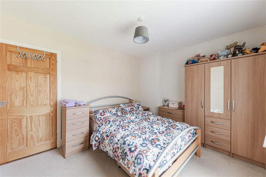 82 Sunnyhill Park