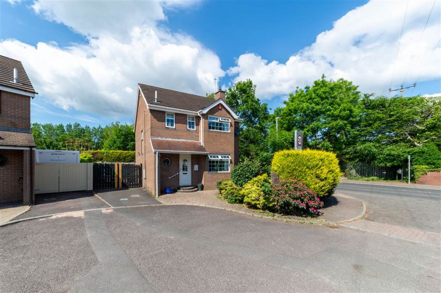 1 Cotlands Green