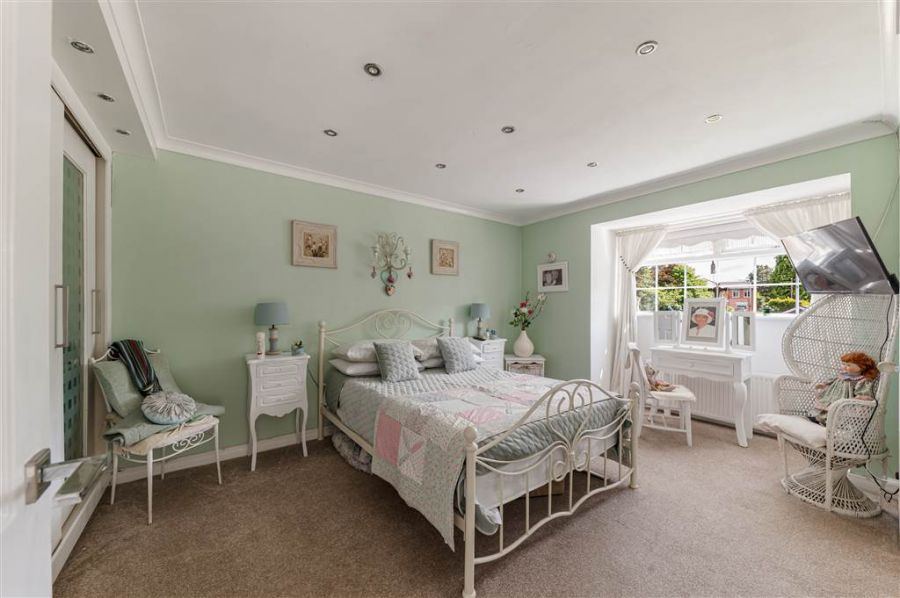 1 Cotlands Green