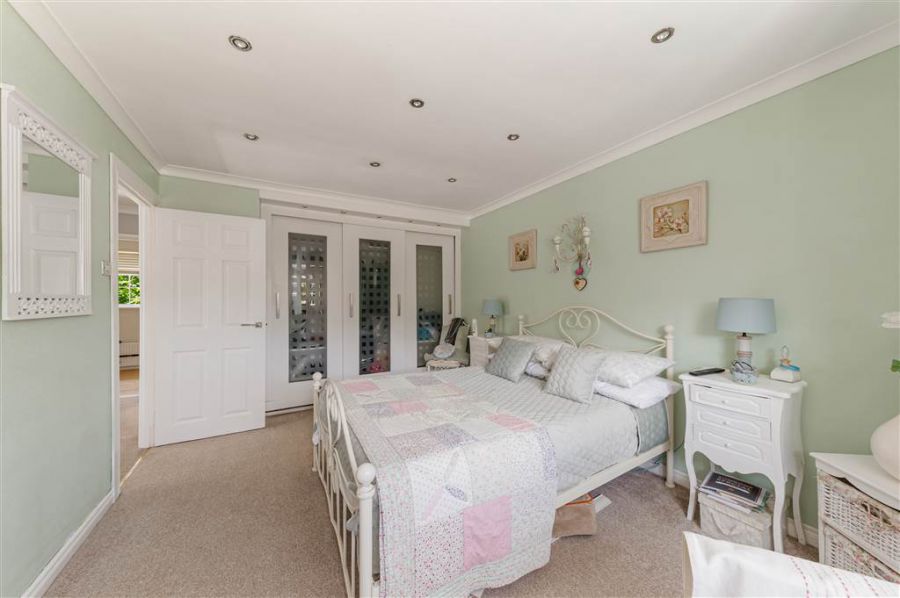 1 Cotlands Green