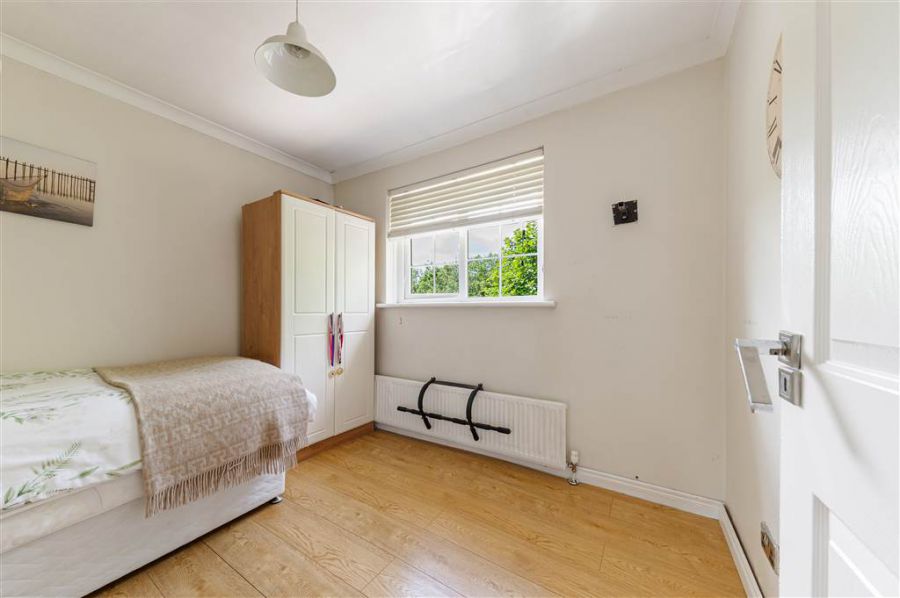 1 Cotlands Green