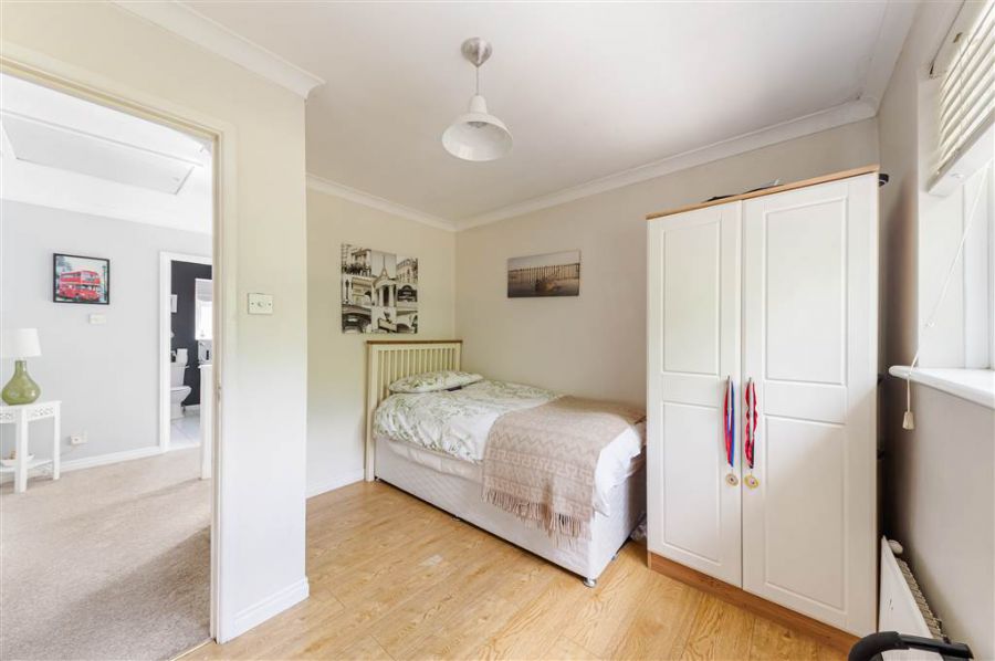 1 Cotlands Green