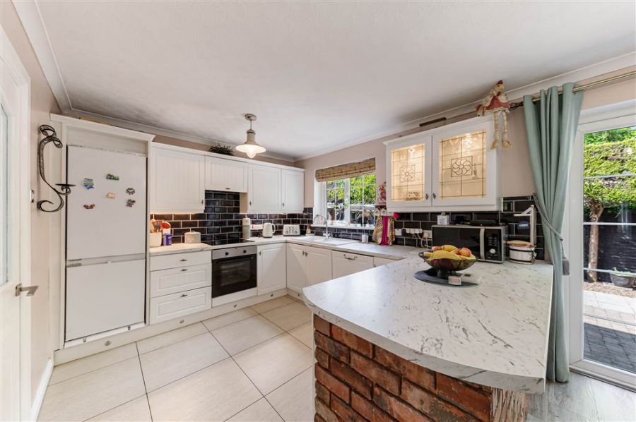 1 Cotlands Green