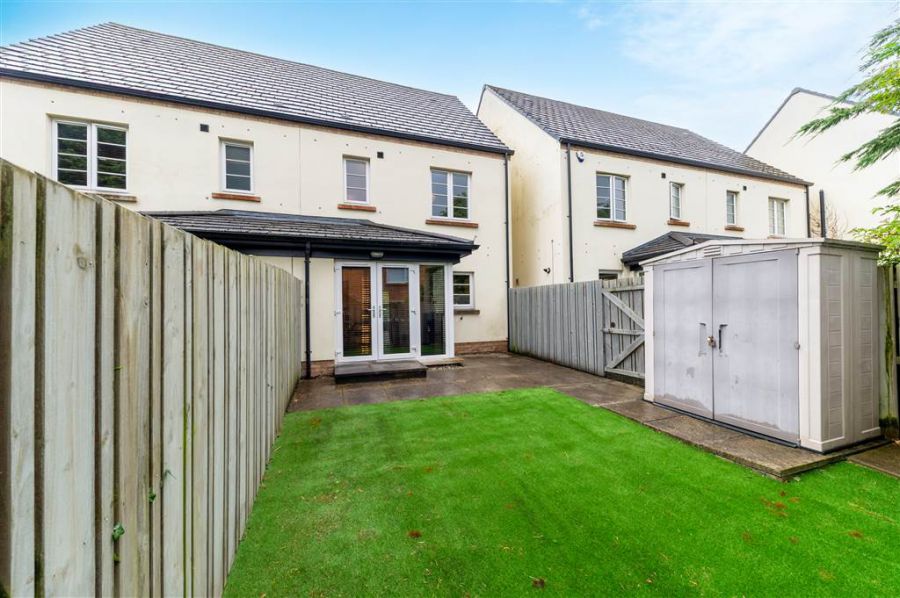 5 Eaton Court