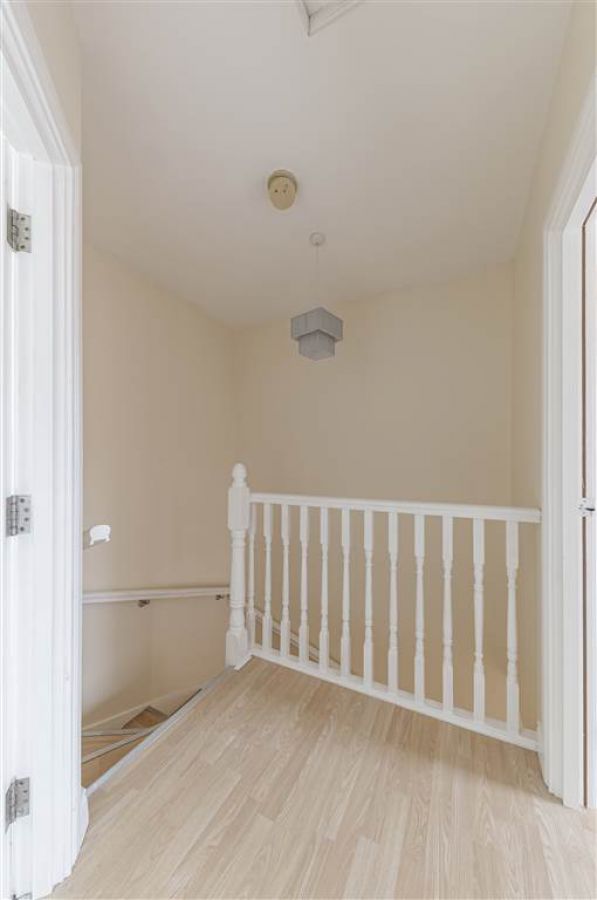 Apt 5 Tivoli Court