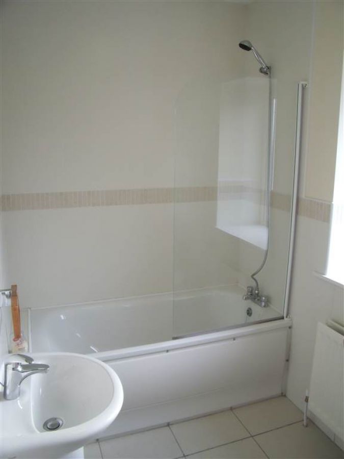 Apt 5 Tivoli Court