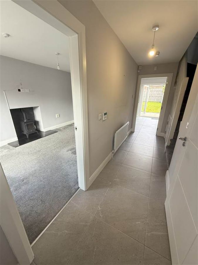 49 Loughshore Manor