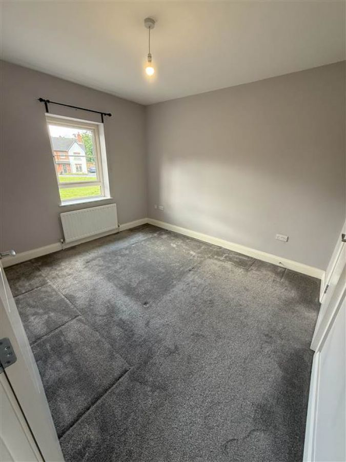 49 Loughshore Manor