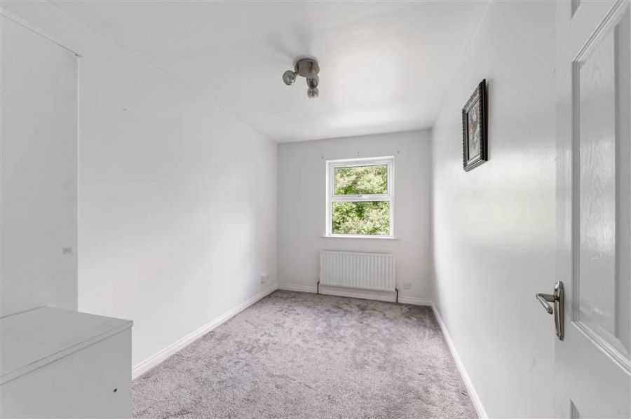 48 Minnowburn Mews