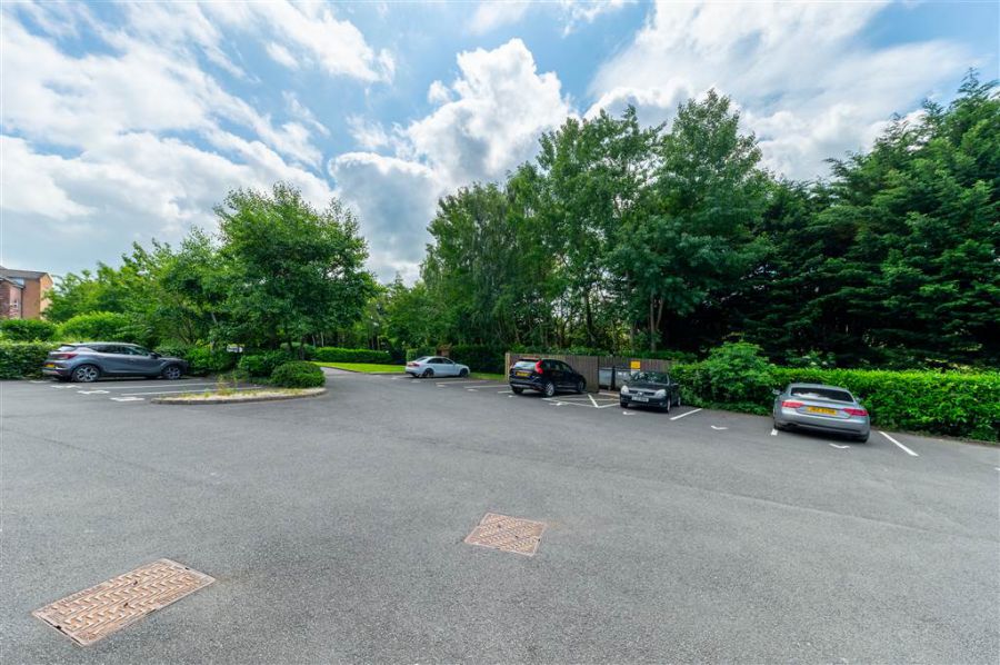 48 Minnowburn Mews