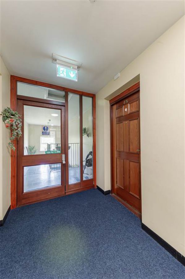 48 Minnowburn Mews