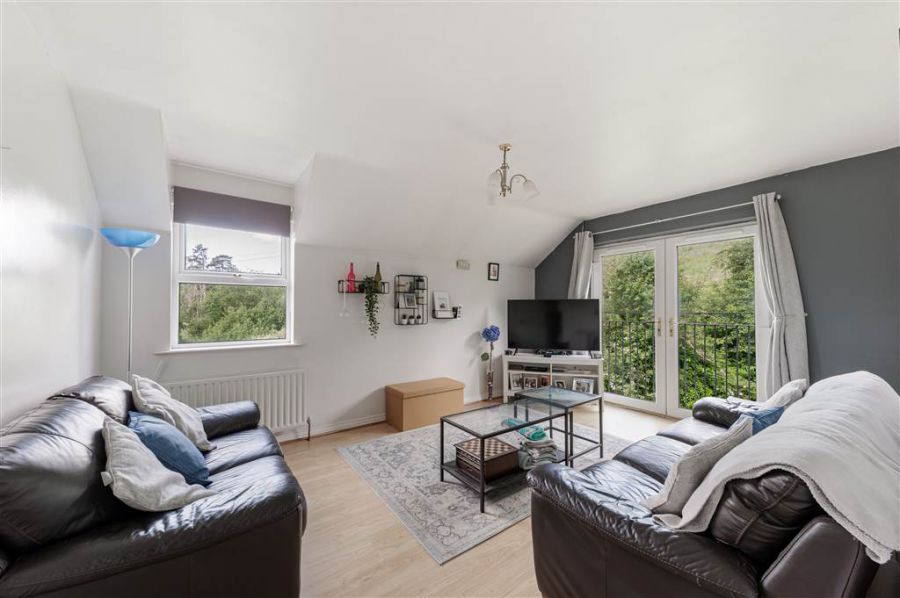 48 Minnowburn Mews