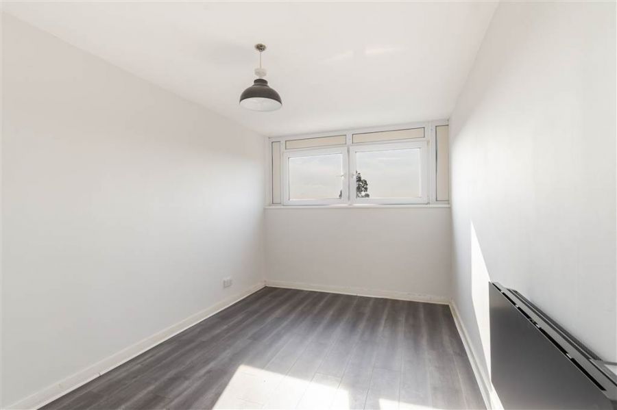 12C Ferndale House