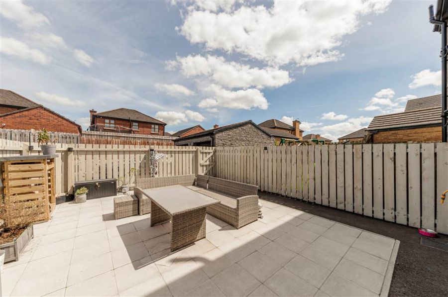 17 Killultagh Green