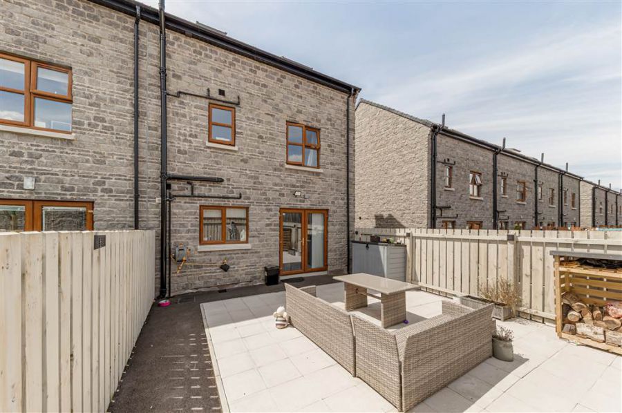 17 Killultagh Green