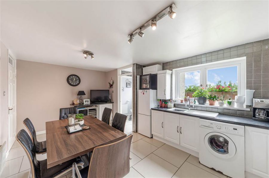 1 Glendowan Grove
