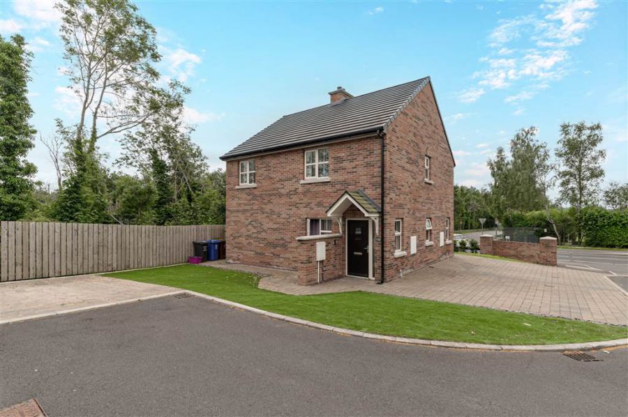 109 Upper Dunmurry Lane