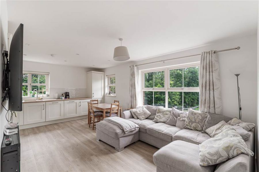 109 Upper Dunmurry Lane