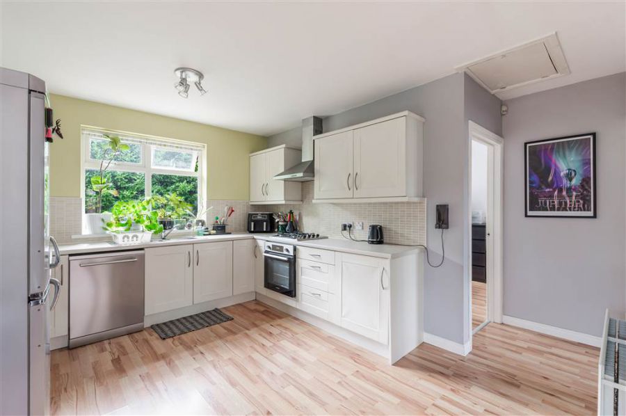 17 Glenburn Manor