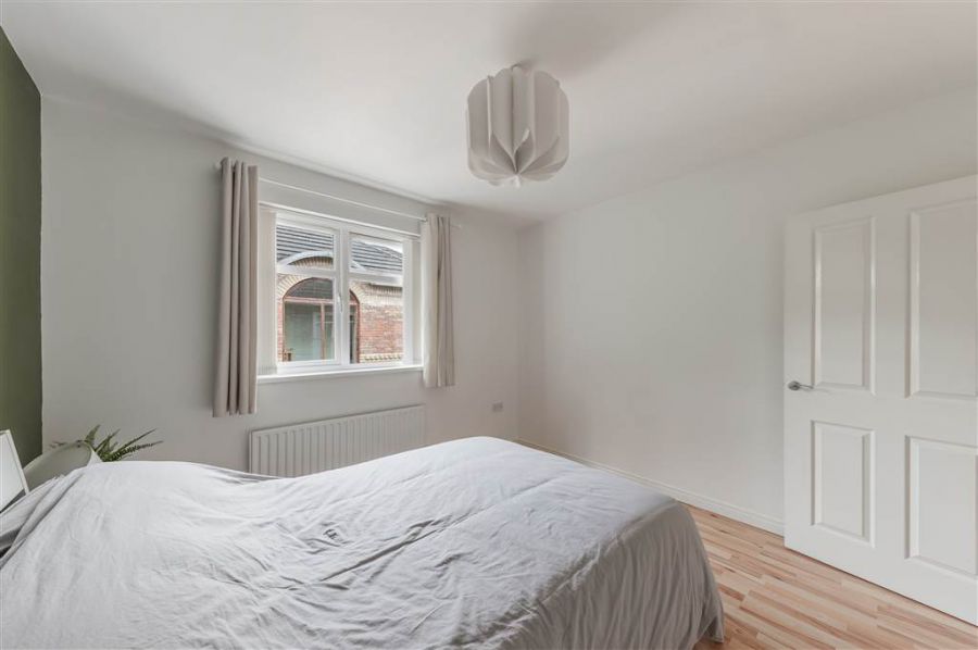 17 Glenburn Manor