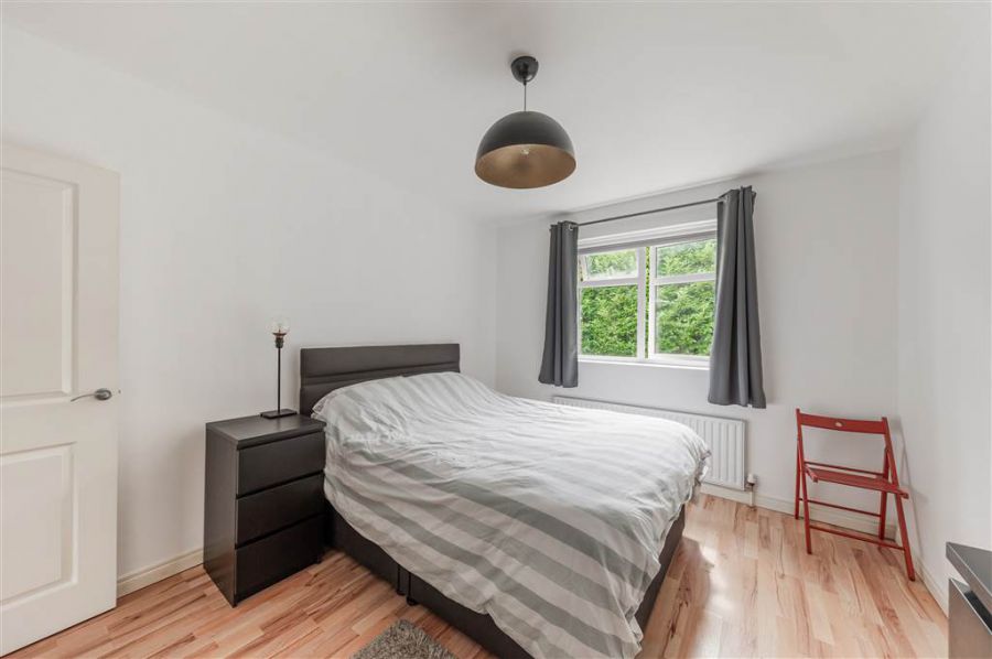 17 Glenburn Manor
