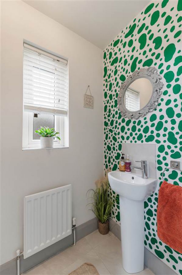 48 Woodbrook Walk
