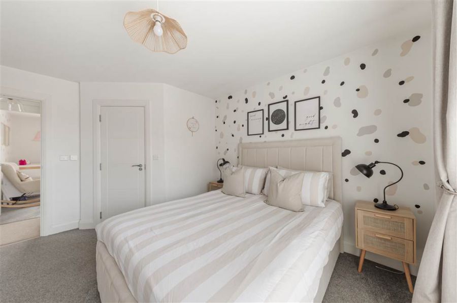 48 Woodbrook Walk