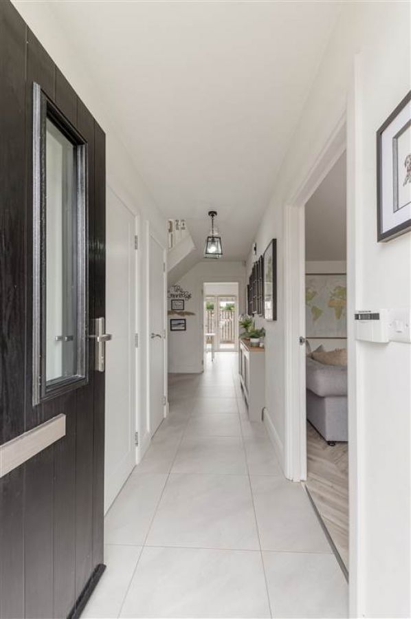 48 Woodbrook Walk