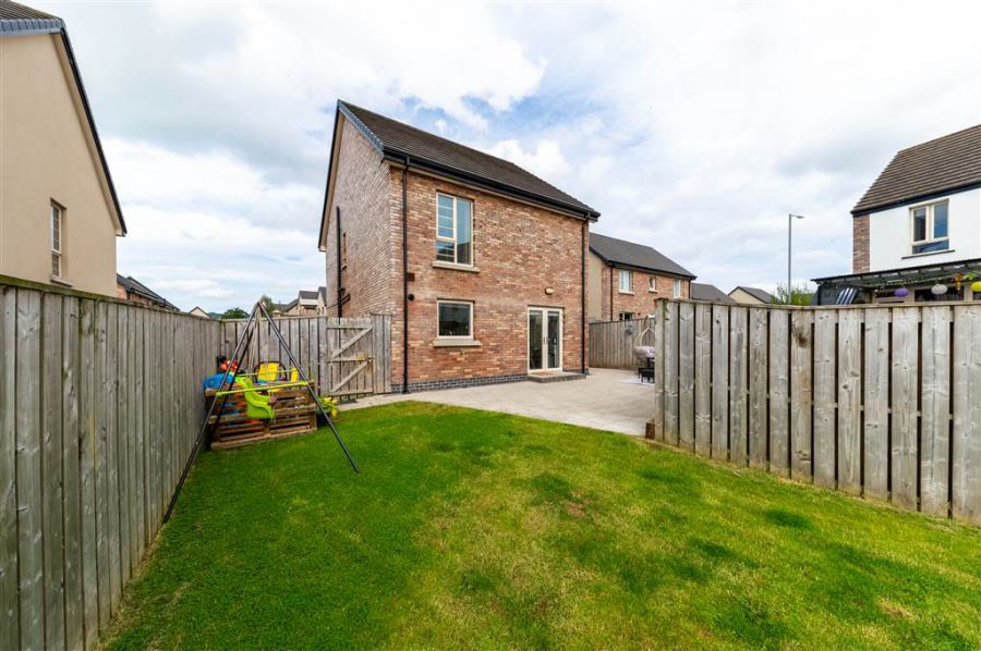 48 Woodbrook Walk