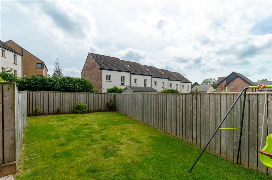 48 Woodbrook Walk