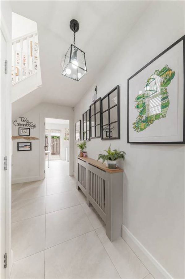48 Woodbrook Walk