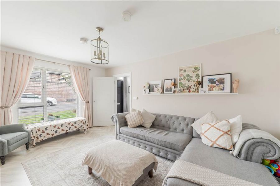 48 Woodbrook Walk