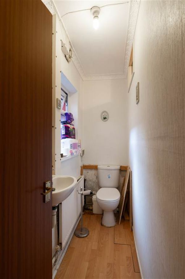 34  Beechmount Parade