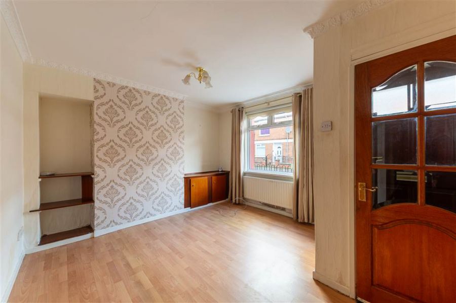34  Beechmount Parade
