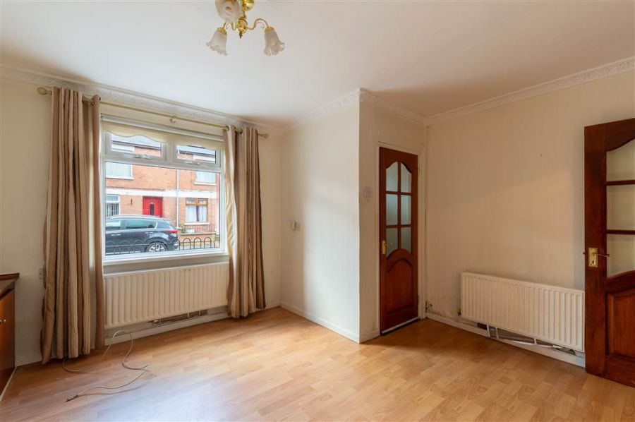 34  Beechmount Parade